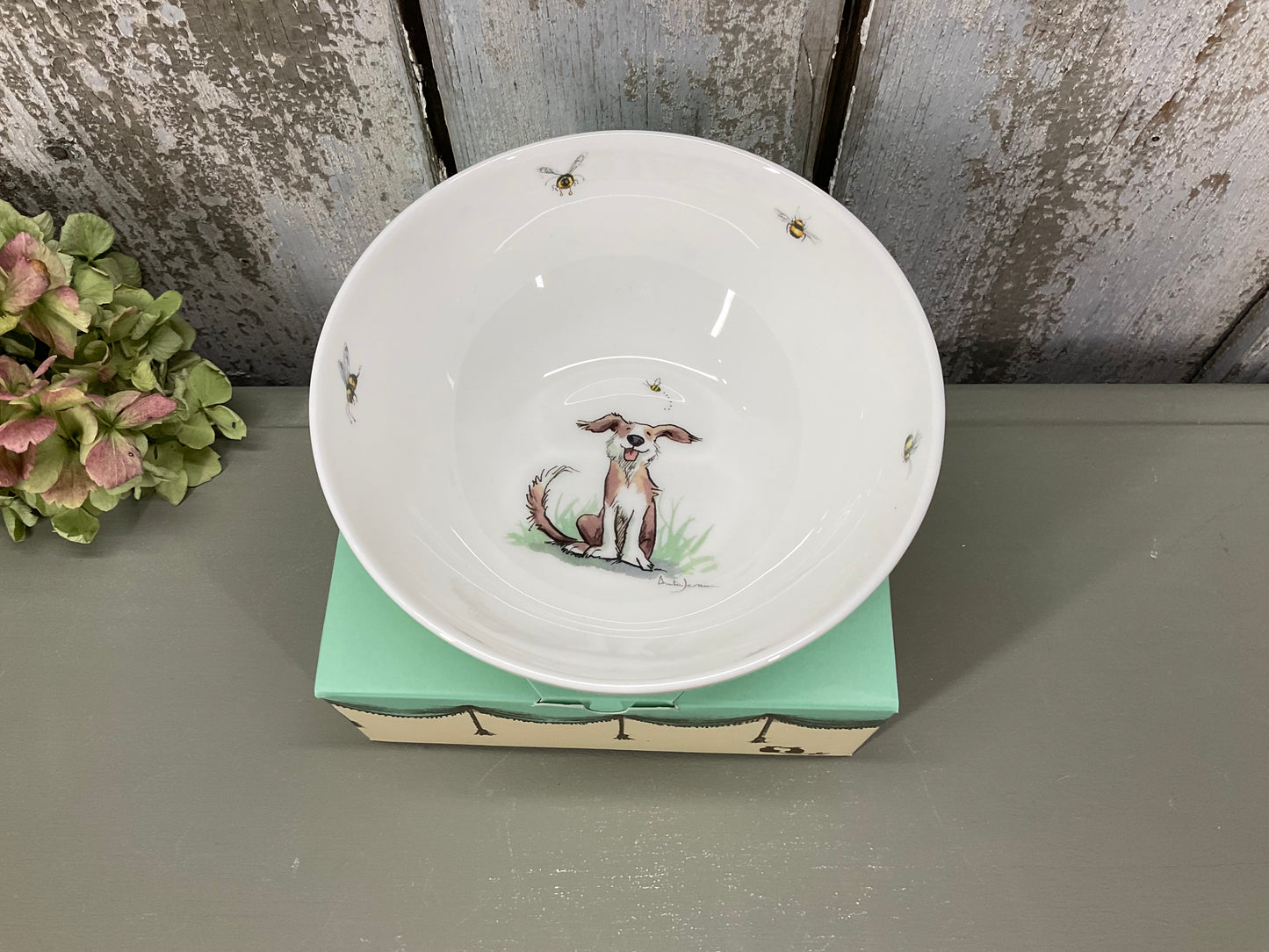 Two Bad Mice kom large Bee Happy